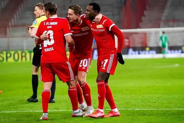 周琦6投6中砍12分5板 他仍是中国男篮最稳的点